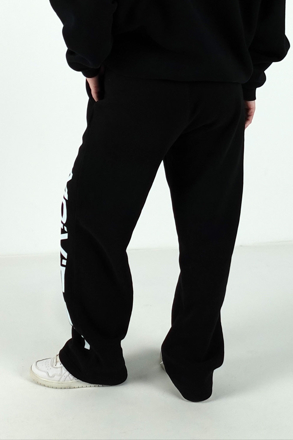 Maivie Fit Trackies in Deep Black