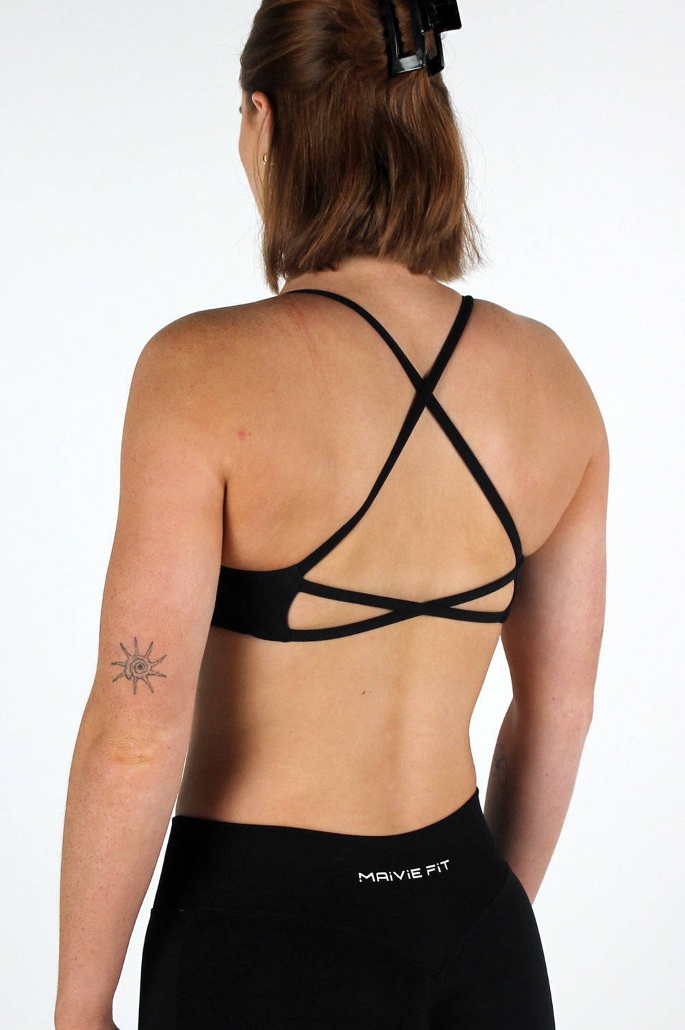 Maivie Fit twist Crop in Deep Black