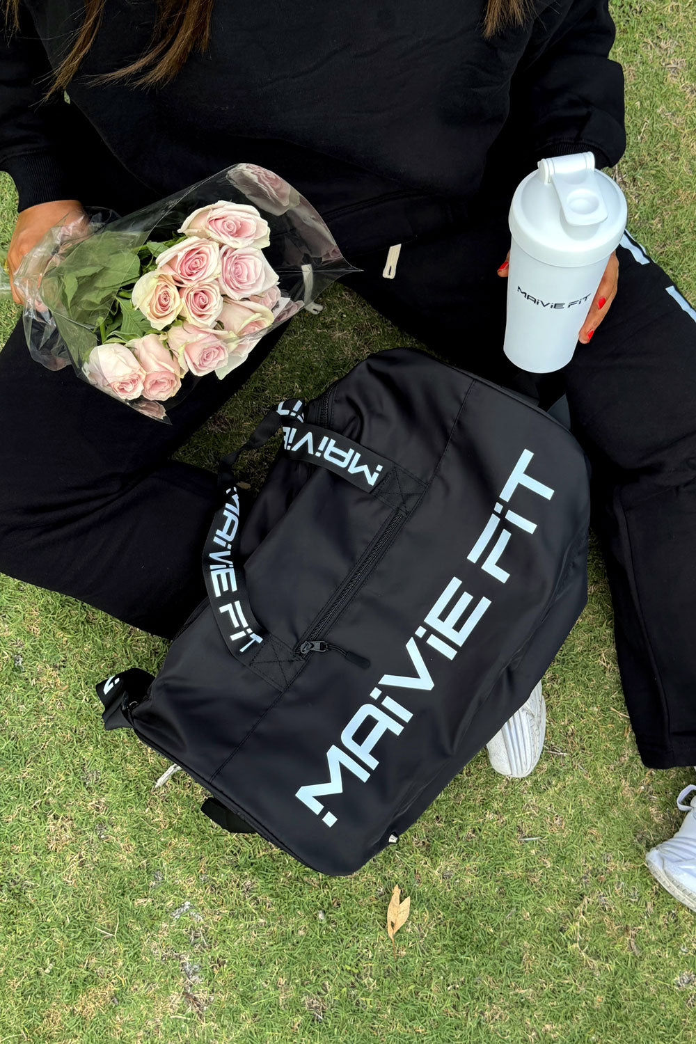 Maivie Fit Shaker Bottle and Bag
